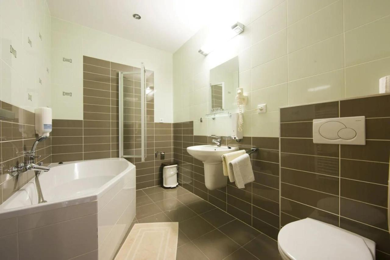 Hotel Spolcentrum Svit Εξωτερικό φωτογραφία